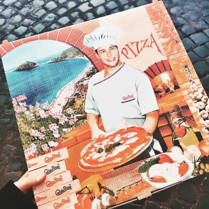 The cutest pizza box from my lunch in Rome. 